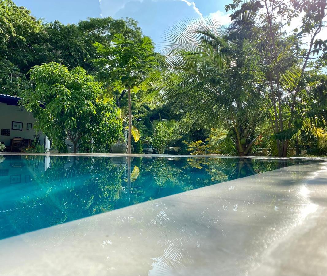 Sapphire Garden Hotel Habarana Exterior foto