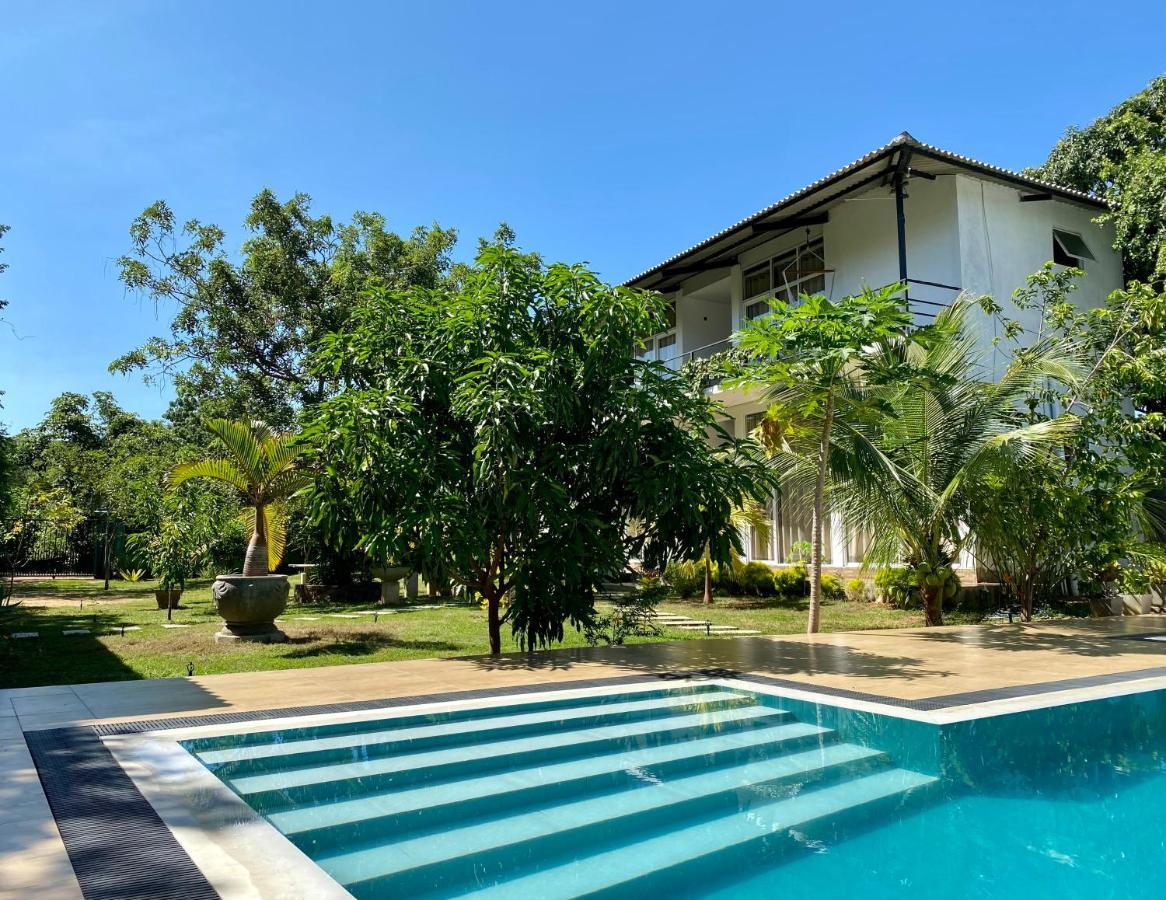 Sapphire Garden Hotel Habarana Exterior foto