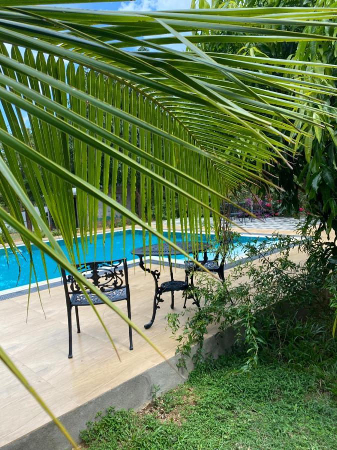 Sapphire Garden Hotel Habarana Exterior foto