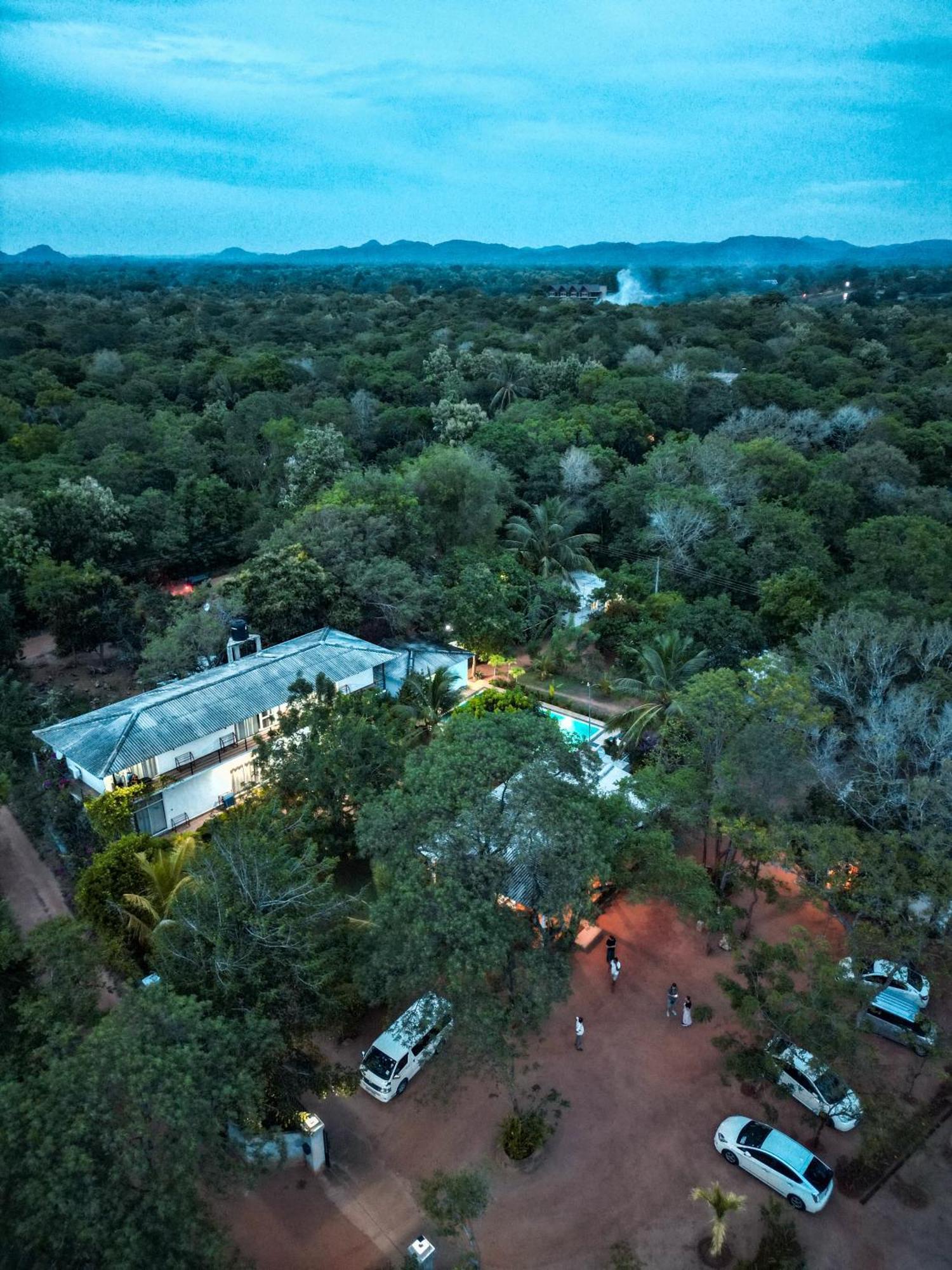 Sapphire Garden Hotel Habarana Exterior foto